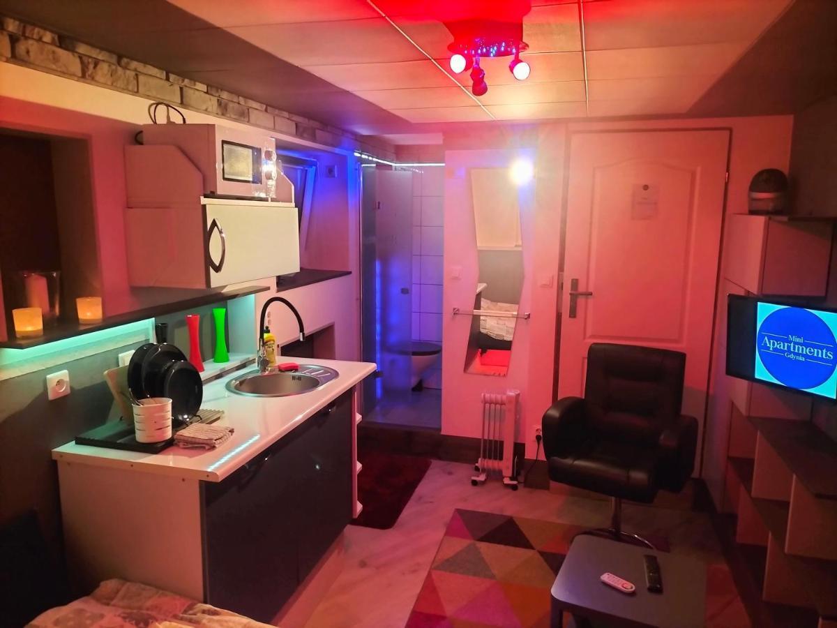 24H Gdynia Mini Apartamenty Na Kod Dostepu & Free Parking & No Keys Eksteriør billede