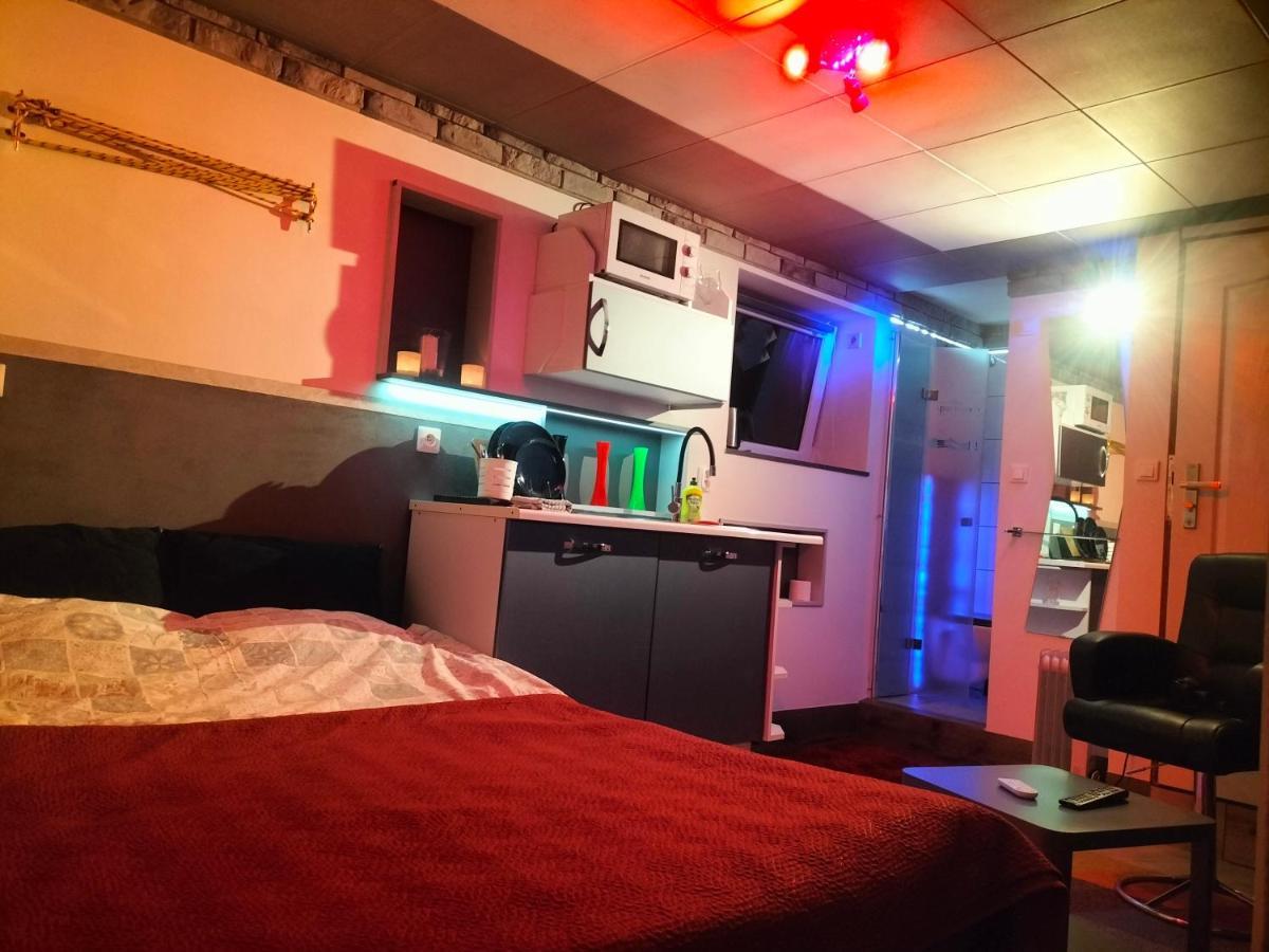 24H Gdynia Mini Apartamenty Na Kod Dostepu & Free Parking & No Keys Eksteriør billede