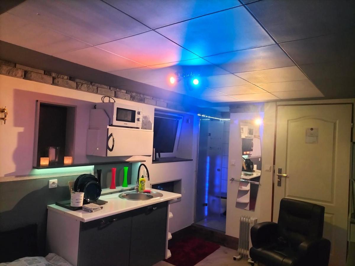 24H Gdynia Mini Apartamenty Na Kod Dostepu & Free Parking & No Keys Eksteriør billede