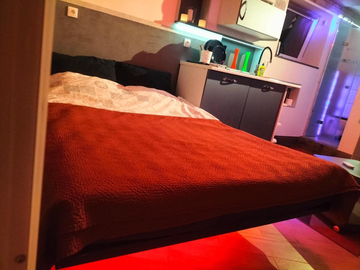 24H Gdynia Mini Apartamenty Na Kod Dostepu & Free Parking & No Keys Eksteriør billede