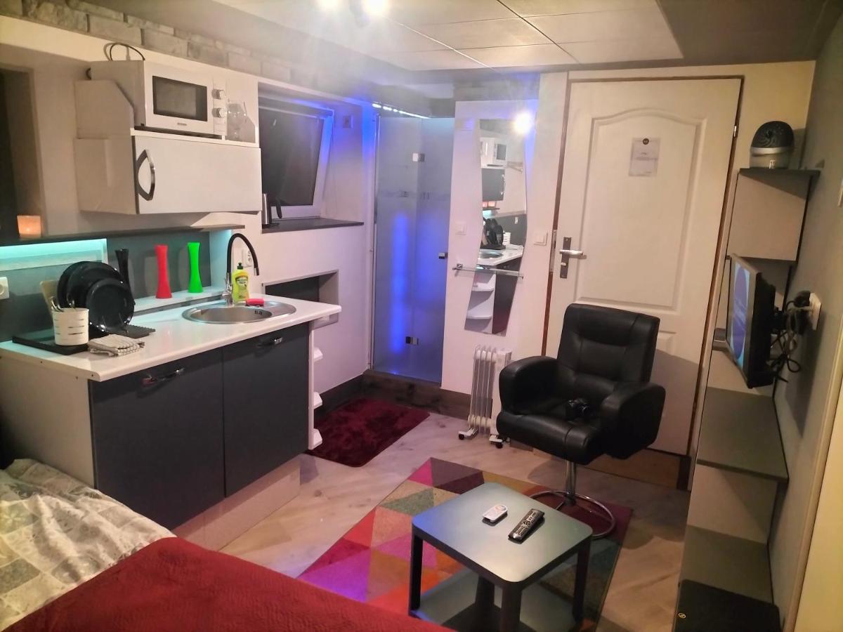 24H Gdynia Mini Apartamenty Na Kod Dostepu & Free Parking & No Keys Eksteriør billede